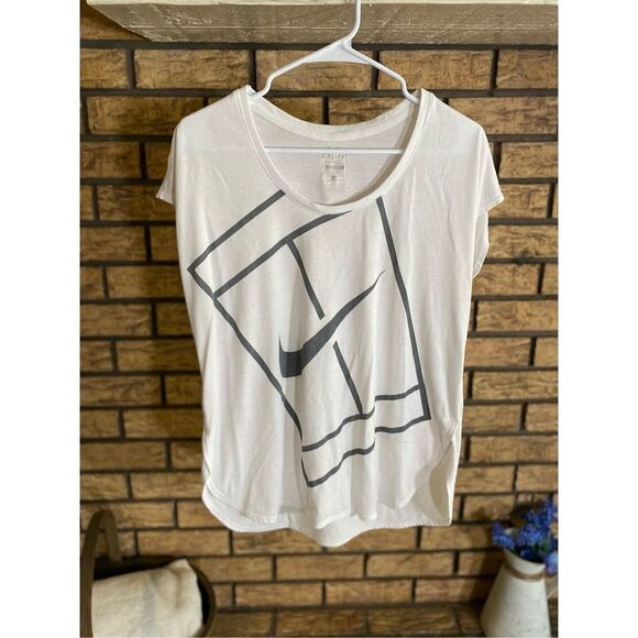 Nike Women’s Baseline Tee - Picture 1 of 6